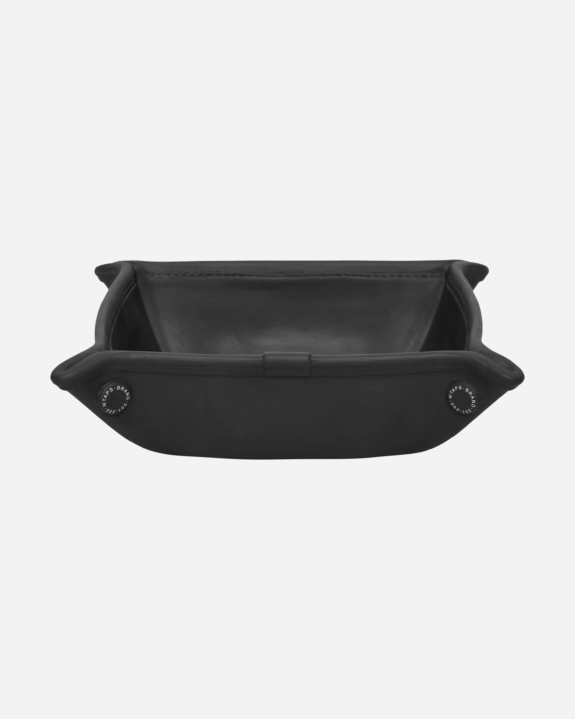 Den L Hardshell Tray Black
