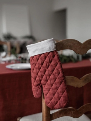 Linen Christmas Oven Mitt | Red