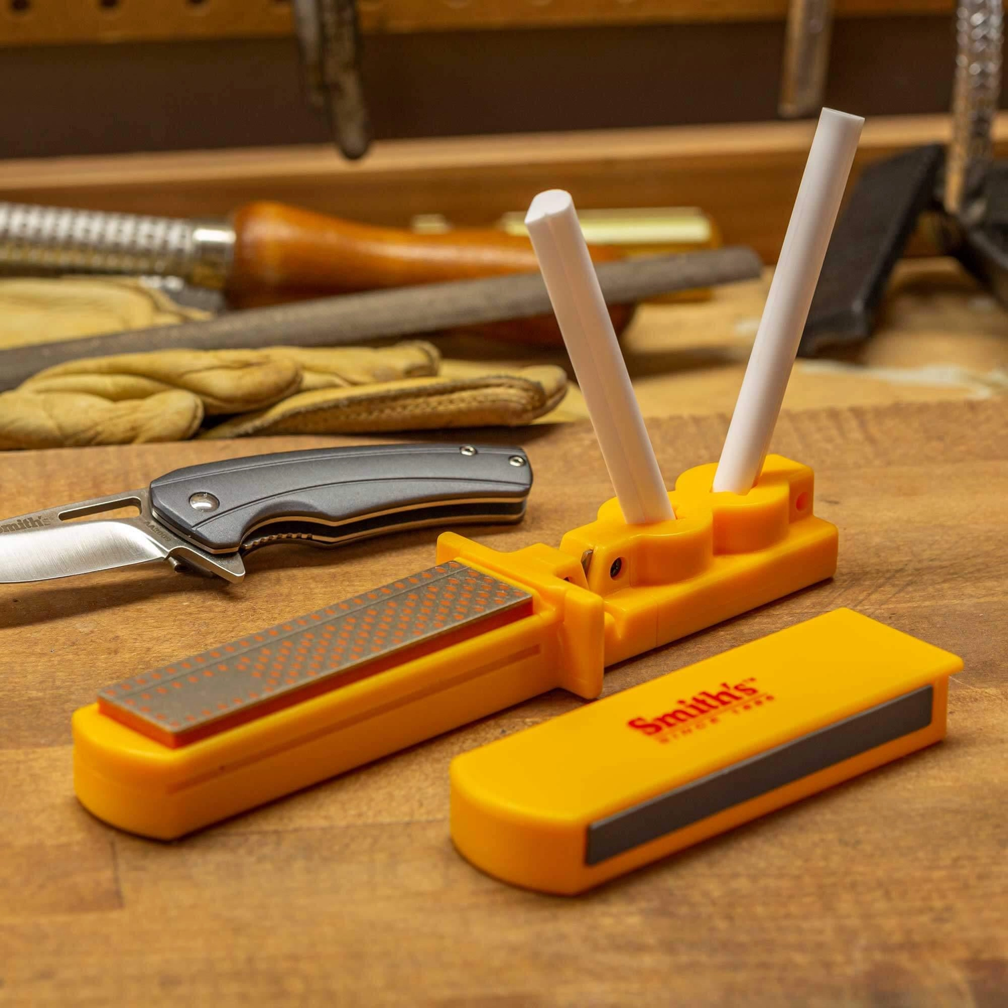 Smith's Tool Sharpener - Pre-Aligned Carbide Blades with Diamond Stone | SMCCD4