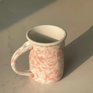 STRAWBERRY CEREAL MUG