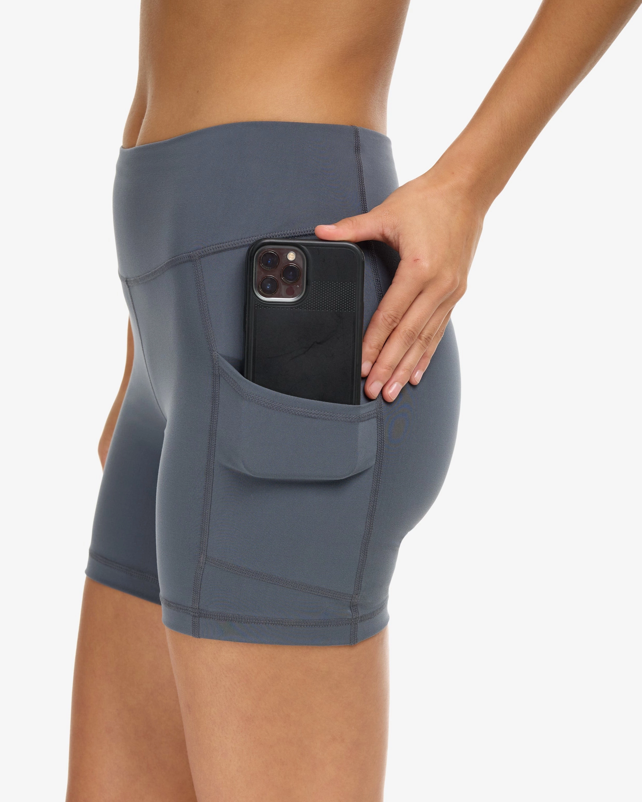 WOMEN'S TRAINING SHORTS (6200)
