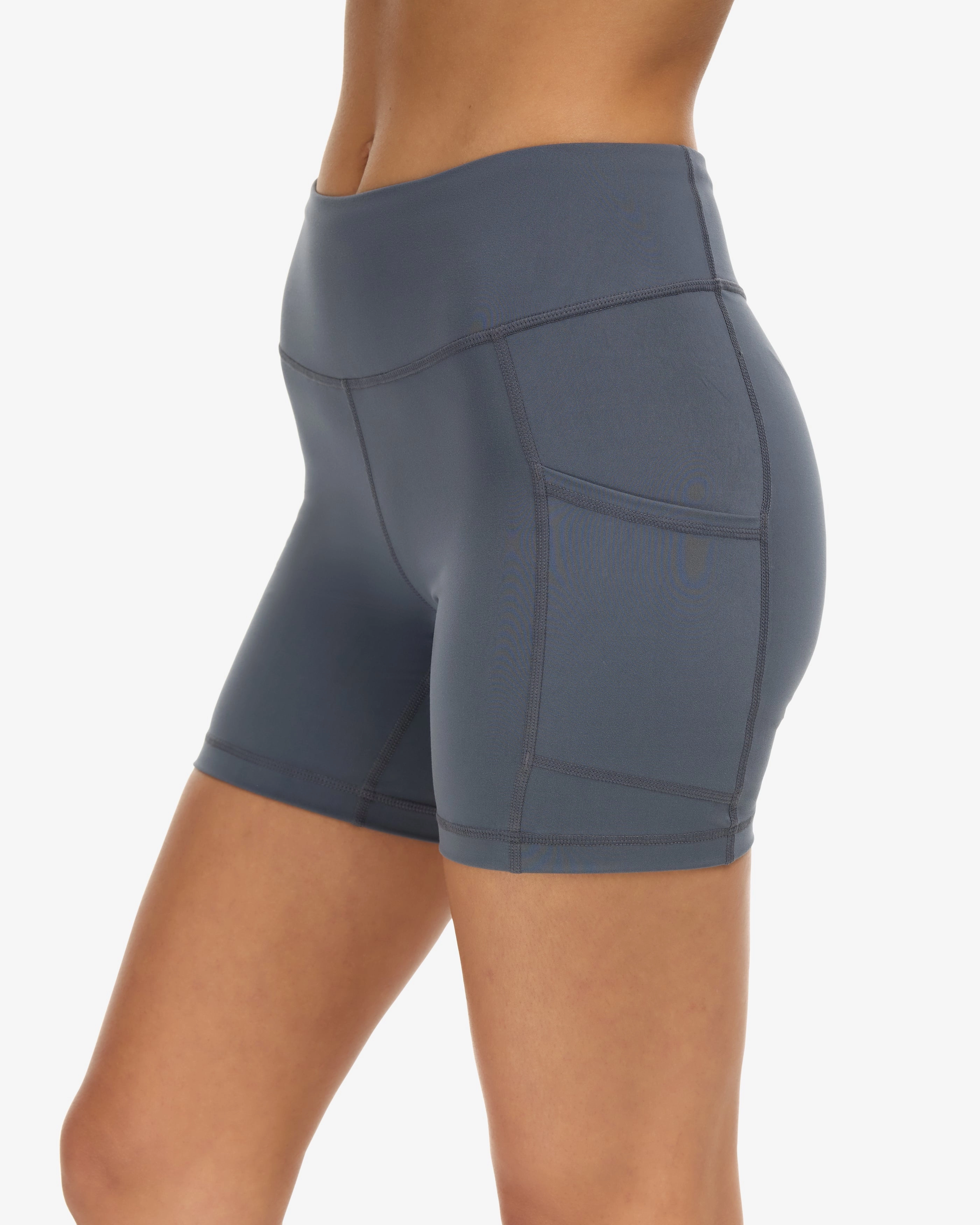 WOMEN'S TRAINING SHORTS (6200)